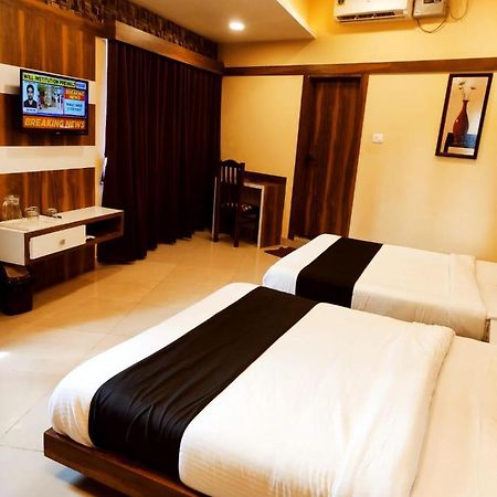Hotel Keerthana Puttur Puttur  Eksteriør bilde