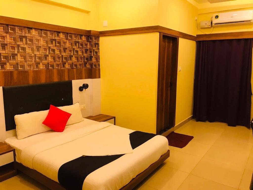 Hotel Keerthana Puttur Puttur  Eksteriør bilde
