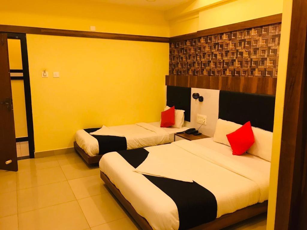 Hotel Keerthana Puttur Puttur  Eksteriør bilde